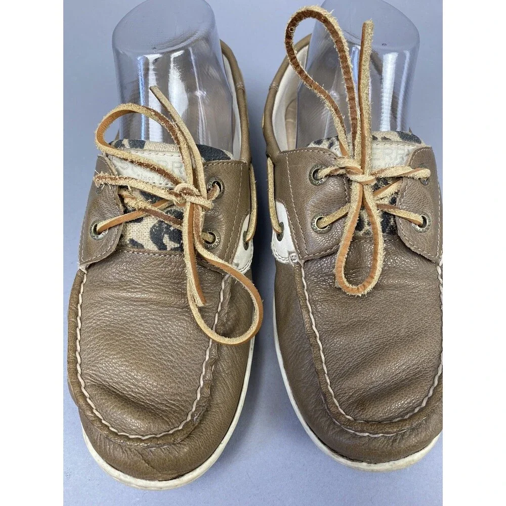 Sperry 2 Women’s 8M Eye Boat Shoe Beige Animal Print Leather Upper Loafer